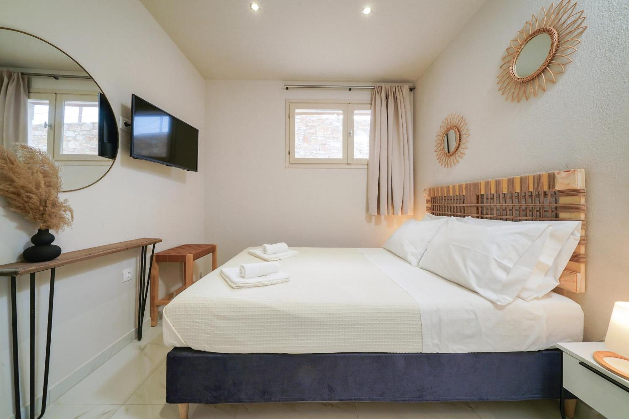 Helicon Luxury Villa *
